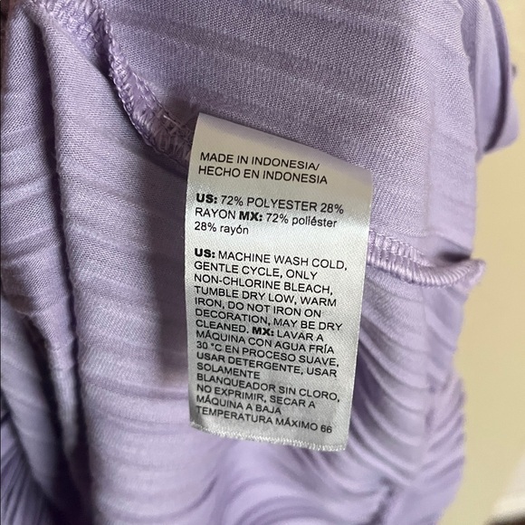 🌺 3/$30| Chico’s Pleated Bubble Hem Top - Picture 7 of 9